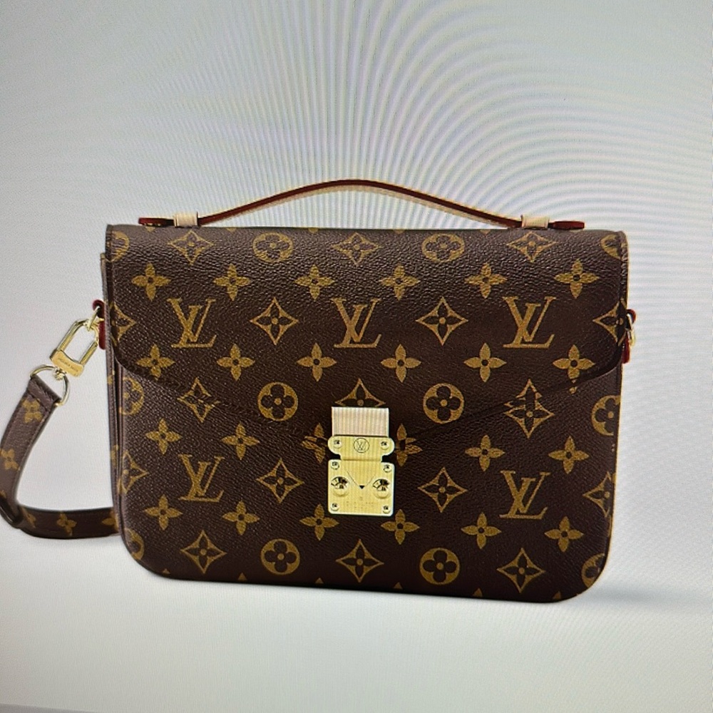 Louis Vuitton Pochette Métis.